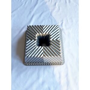 Nordic Ware Silver Gold Squared Bundt Cake Pan baking Cast Aluminum 8-1/2"